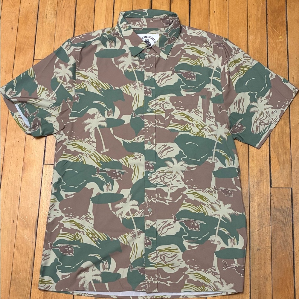 Men's Short-Sleeve Button-Down Shirt in Green & Brown Camo Print